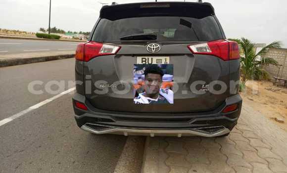 Sayi Na hannu Toyota RAV4 Azurfa Mota in Cotonou a Benin Sayi Na hannu Toyota RAV4 Azurfa Mota in Cotonou a Benin