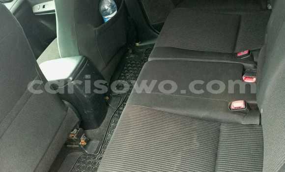 Sayi Na hannu Toyota RAV4 Azurfa Mota in Cotonou a Benin Sayi Na hannu Toyota RAV4 Azurfa Mota in Cotonou a Benin