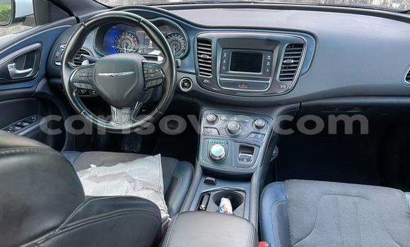 Sayi Na hannu Chrysler 200 White Mota in Cotonou a Benin Sayi Na hannu Chrysler 200 White Mota in Cotonou a Benin