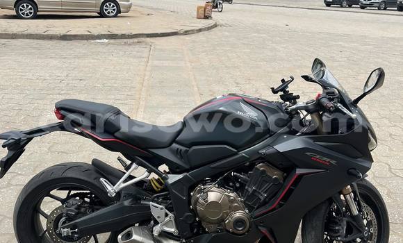 Buy Used Honda CBR Black Bike in Cotonou in Benign Buy Used Honda CBR Black Bike in Cotonou in Benign