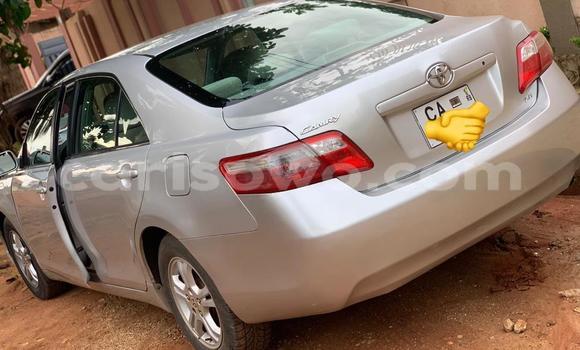 Sayi Na hannu Toyota Camry Azurfa Mota in Cotonou a Benin Sayi Na hannu Toyota Camry Azurfa Mota in Cotonou a Benin