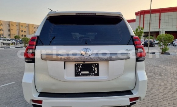 Acheter Occasion Voiture Toyota Prado Blanc à Abomey, Benin Acheter Occasion Voiture Toyota Prado Blanc à Abomey, Benin