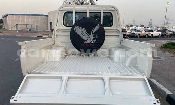 Acheter Occasion Voiture Toyota Land Cruiser Blanc à Malanville, Benin Acheter Occasion Voiture Toyota Land Cruiser Blanc à Malanville, Benin