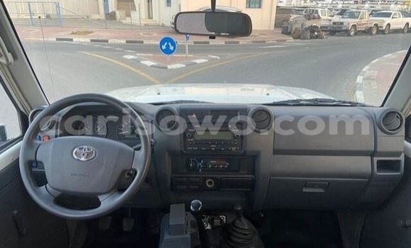 Acheter Occasion Voiture Toyota Land Cruiser Blanc à Malanville, Benin Acheter Occasion Voiture Toyota Land Cruiser Blanc à Malanville, Benin