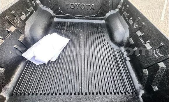 Acheter Occasion Voiture Toyota Hilux Blanc à Abomey, Benin Acheter Occasion Voiture Toyota Hilux Blanc à Abomey, Benin