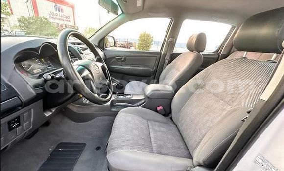 Acheter Occasion Voiture Toyota Hilux Blanc à Abomey, Benin Acheter Occasion Voiture Toyota Hilux Blanc à Abomey, Benin