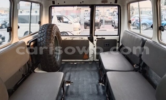 Acheter Occasion Voiture Toyota Land Cruiser Blanc à Kétou, Benin Acheter Occasion Voiture Toyota Land Cruiser Blanc à Kétou, Benin