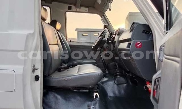 Acheter Occasion Voiture Toyota Land Cruiser Blanc à Kétou, Benin Acheter Occasion Voiture Toyota Land Cruiser Blanc à Kétou, Benin