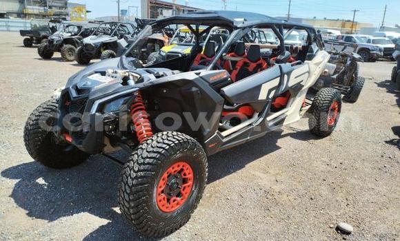 Acheter Occasion Moto Can-am/ Brp Maverick Noir à Cotonou, Benin Acheter Occasion Moto Can-am/ Brp Maverick Noir à Cotonou, Benin