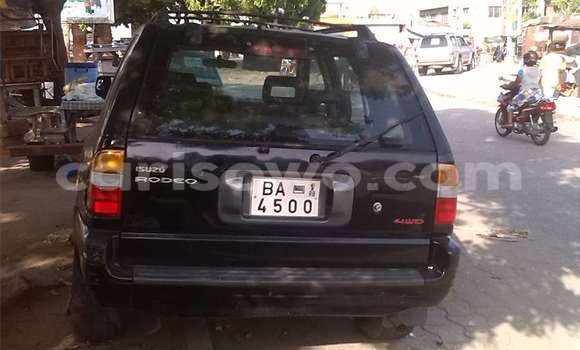 Buy Used Isuzu D–MAX Blue Car in Cotonou in Benign Buy Used Isuzu D–MAX Blue Car in Cotonou in Benign