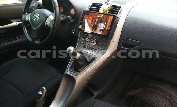 Buy Used Toyota Auris White Car in Cotonou in Benign