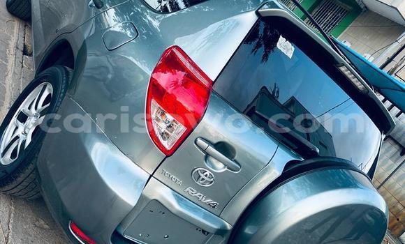 Ra Àlòkù Toyota RAV4 Alawọ ewe Ọkọ̀ in Cotonou ni Benin Ra Àlòkù Toyota RAV4 Alawọ ewe Ọkọ̀ in Cotonou ni Benin
