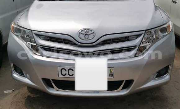 Buy Used Toyota Venza White Car in Cotonou in Benign