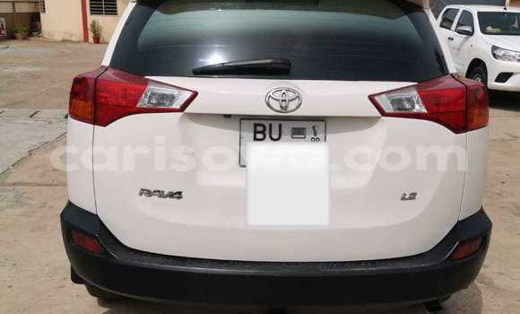 Buy Used Toyota RAV4 White Car in Cotonou in Benign