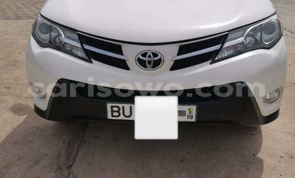Sayi Na hannu Toyota RAV4 White Mota in Cotonou a Benin Sayi Na hannu Toyota RAV4 White Mota in Cotonou a Benin