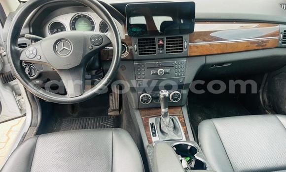 Sayi Na hannu Mercedes-Benz GLK–Class Azurfa Mota in Cotonou a Benin Sayi Na hannu Mercedes-Benz GLK–Class Azurfa Mota in Cotonou a Benin