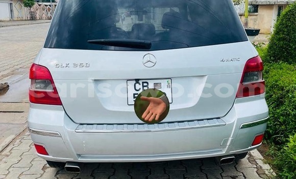 Sayi Na hannu Mercedes-Benz GLK–Class Azurfa Mota in Cotonou a Benin Sayi Na hannu Mercedes-Benz GLK–Class Azurfa Mota in Cotonou a Benin