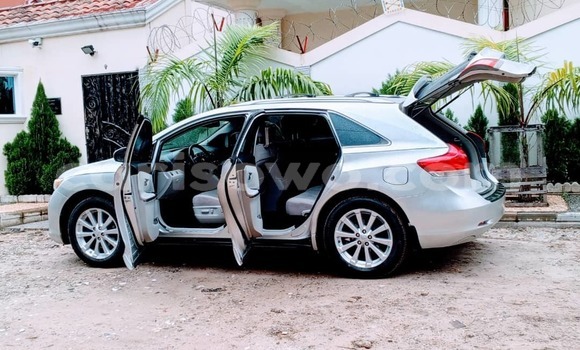 Buy Used Toyota Venza White Car in Cotonou in Benign Buy Used Toyota Venza White Car in Cotonou in Benign