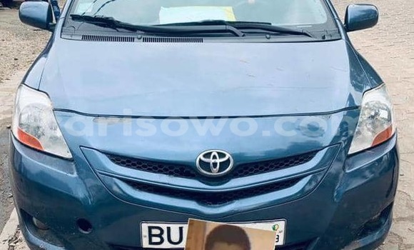 Ra Àlòkù Toyota Yaris Blue Ọkọ̀ in Cotonou ni Benin