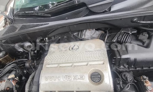 Sayi Na hannu Lexus RX 330 White Mota in Cotonou a Benin Sayi Na hannu Lexus RX 330 White Mota in Cotonou a Benin