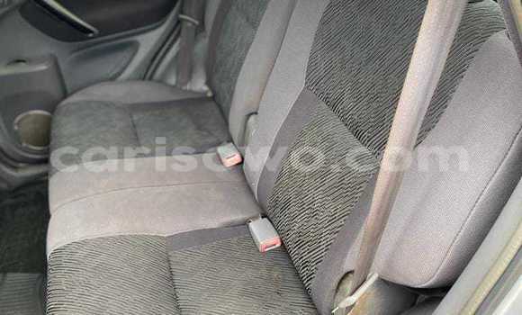 Acheter Occasion Voiture Toyota RAV4 Gris à Cotonou, Benin Acheter Occasion Voiture Toyota RAV4 Gris à Cotonou, Benin