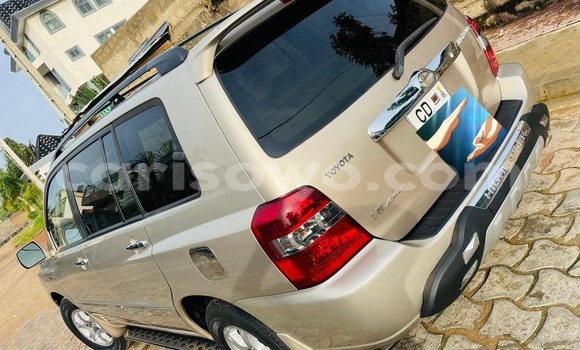 Ra Àlòkù Toyota Highlander Alagara Ọkọ̀ in Cotonou ni Benin Ra Àlòkù Toyota Highlander Alagara Ọkọ̀ in Cotonou ni Benin