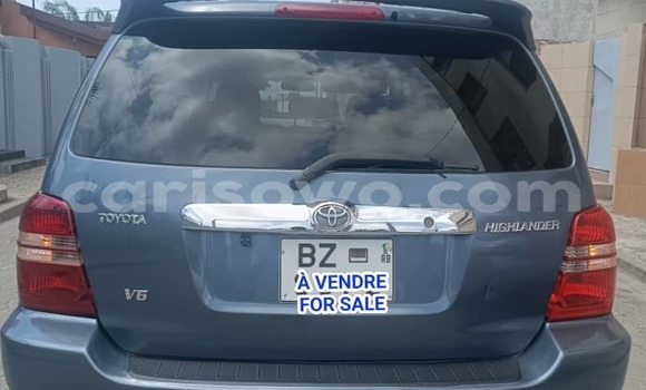 Sayi Na hannu Toyota Highlander Blue Mota in Cotonou a Benin Sayi Na hannu Toyota Highlander Blue Mota in Cotonou a Benin