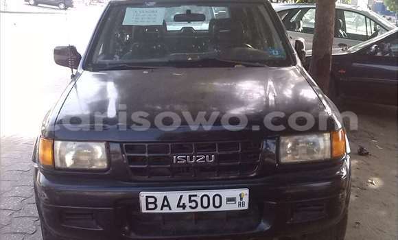 Acheter Occasion Voiture Isuzu D–MAX Bleu à Cotonou, Benin