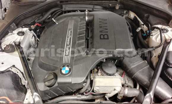 Sayi Na hannu BMW 5–Series White Mota in Cotonou a Benin Sayi Na hannu BMW 5–Series White Mota in Cotonou a Benin