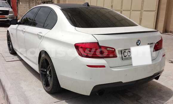 Sayi Na hannu BMW 5–Series White Mota in Cotonou a Benin Sayi Na hannu BMW 5–Series White Mota in Cotonou a Benin