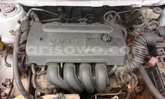 Sayi Na hannu Toyota Matrix White Mota in Cotonou a Benin Sayi Na hannu Toyota Matrix White Mota in Cotonou a Benin