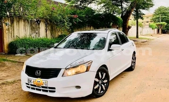 Sayi Na hannu Honda Accord White Mota in Abomey Calavi a Benin Sayi Na hannu Honda Accord White Mota in Abomey Calavi a Benin