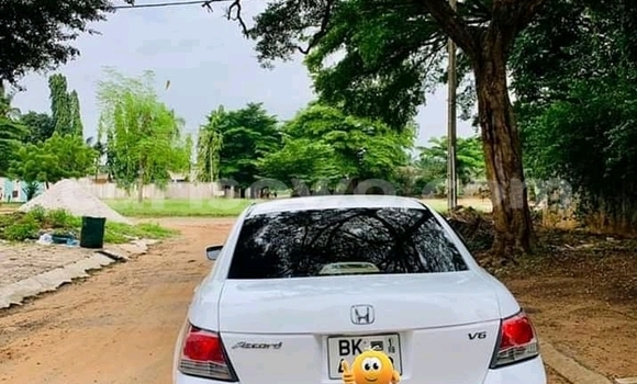 Sayi Na hannu Honda Accord White Mota in Abomey Calavi a Benin Sayi Na hannu Honda Accord White Mota in Abomey Calavi a Benin