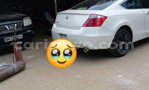 Acheter Occasion Voiture Honda Accord Blanc à Cotonou, Benin
