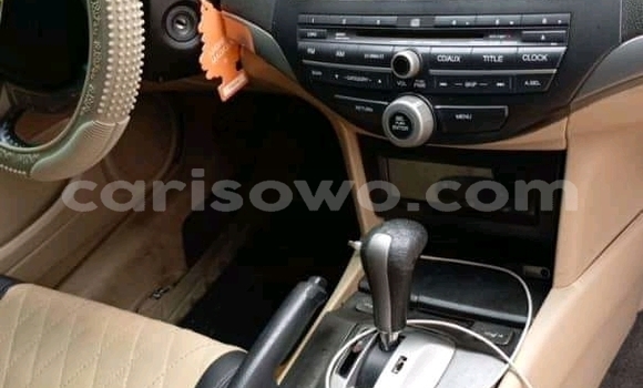 Sayi Na hannu Honda Accord White Mota in Cotonou a Benin Sayi Na hannu Honda Accord White Mota in Cotonou a Benin