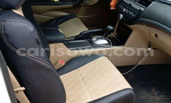Sayi Na hannu Honda Accord White Mota in Cotonou a Benin Sayi Na hannu Honda Accord White Mota in Cotonou a Benin