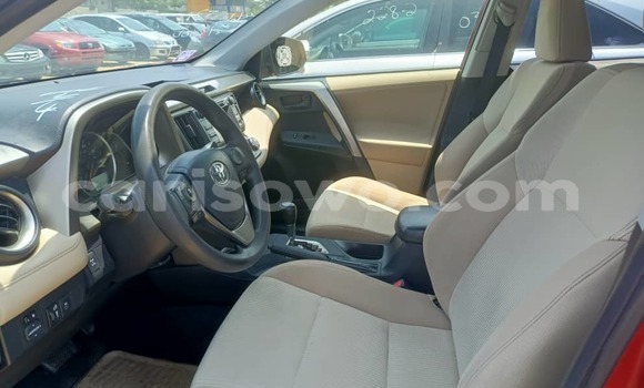 Acheter Occasion Voiture Toyota RAV4 Rouge à Cotonou, Benin Acheter Occasion Voiture Toyota RAV4 Rouge à Cotonou, Benin