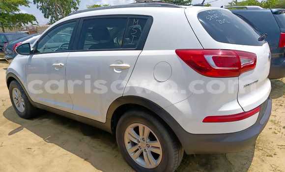 Acheter Occasion Voiture Kia Sportage Blanc à Cotonou, Benin