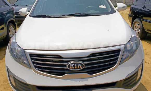 Acheter Occasion Voiture Kia Sportage Blanc à Cotonou, Benin Acheter Occasion Voiture Kia Sportage Blanc à Cotonou, Benin