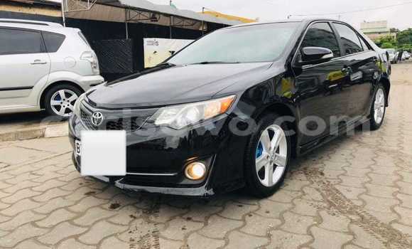 Ra Àlòkù Toyota Camry Black Ọkọ̀ in Cotonou ni Benin Ra Àlòkù Toyota Camry Black Ọkọ̀ in Cotonou ni Benin