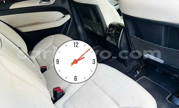 Acheter Occasion Voiture Mercedes-Benz GLE Gris à Cotonou, Benin Acheter Occasion Voiture Mercedes-Benz GLE Gris à Cotonou, Benin