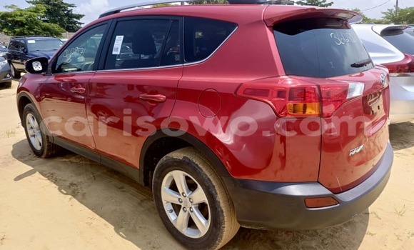Sayi Na hannu Toyota RAV4 Red Mota in Cotonou a Benin Sayi Na hannu Toyota RAV4 Red Mota in Cotonou a Benin