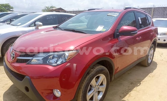 Sayi Na hannu Toyota RAV4 Red Mota in Cotonou a Benin Sayi Na hannu Toyota RAV4 Red Mota in Cotonou a Benin
