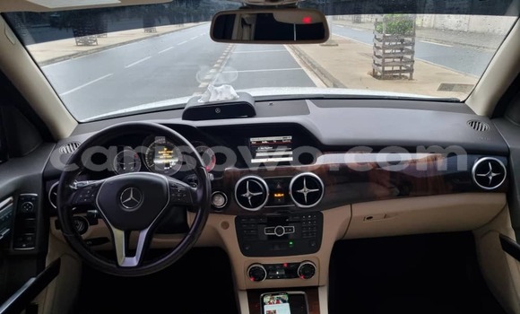 Ra Àlòkù Mercedes-Benz GLK–Class funfun Ọkọ̀ in Cotonou ni Benin Ra Àlòkù Mercedes-Benz GLK–Class funfun Ọkọ̀ in Cotonou ni Benin