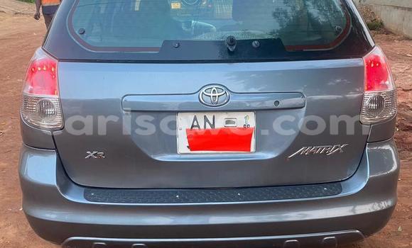 Sayi Na hannu Toyota Matrix Blue Mota in Cotonou a Benin Sayi Na hannu Toyota Matrix Blue Mota in Cotonou a Benin