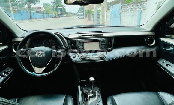Sayi Na hannu Toyota RAV4 Green Mota in Cotonou a Benin Sayi Na hannu Toyota RAV4 Green Mota in Cotonou a Benin