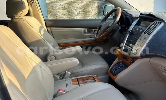 Sayi Na hannu Lexus RX 330 White Mota in Abomey Calavi a Benin Sayi Na hannu Lexus RX 330 White Mota in Abomey Calavi a Benin