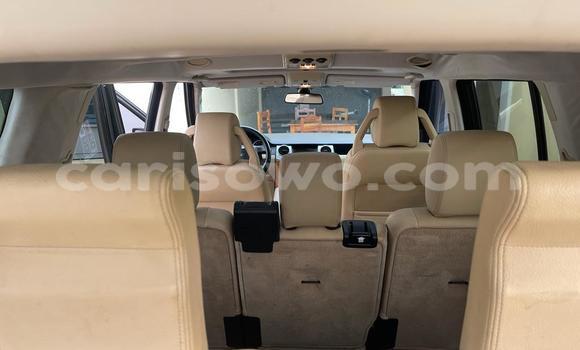 Acheter Occasion Voiture Land Rover Defender Noir à Cotonou, Benin Acheter Occasion Voiture Land Rover Defender Noir à Cotonou, Benin