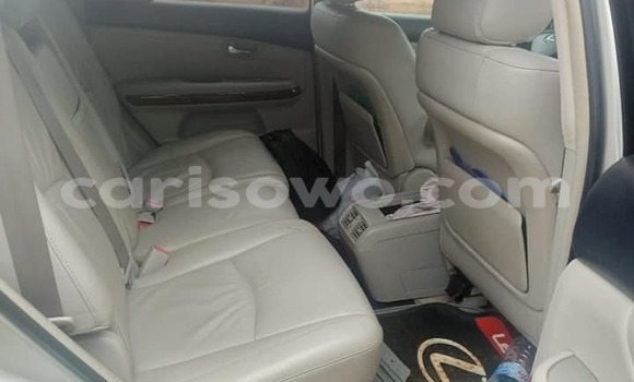 Ra Àlòkù Toyota Avensis Black Ọkọ̀ in Cotonou ni Benin Ra Àlòkù Toyota Avensis Black Ọkọ̀ in Cotonou ni Benin