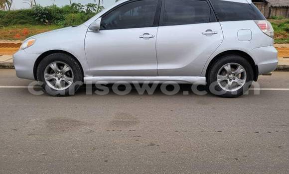 Sayi Na hannu Toyota Matrix Sauran Mota in Cotonou a Benin Sayi Na hannu Toyota Matrix Sauran Mota in Cotonou a Benin